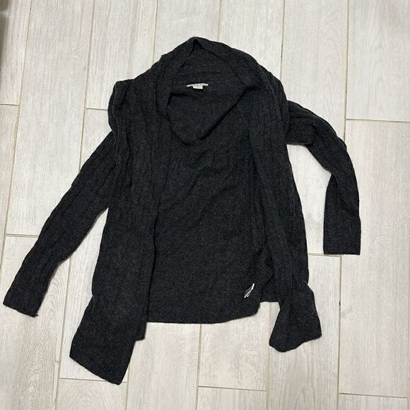 White and Warren Small Cableknit cashmere cardigan. - Picture 1 of 5